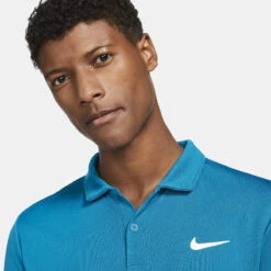Nike Men's Dri-FIT Victory Polo (Green Abyss/White) 9 Nike Men's Dri-FIT Victory Polo (Green Abyss/White) -Tennipro Store CW6849 301 PHSYM002 3144