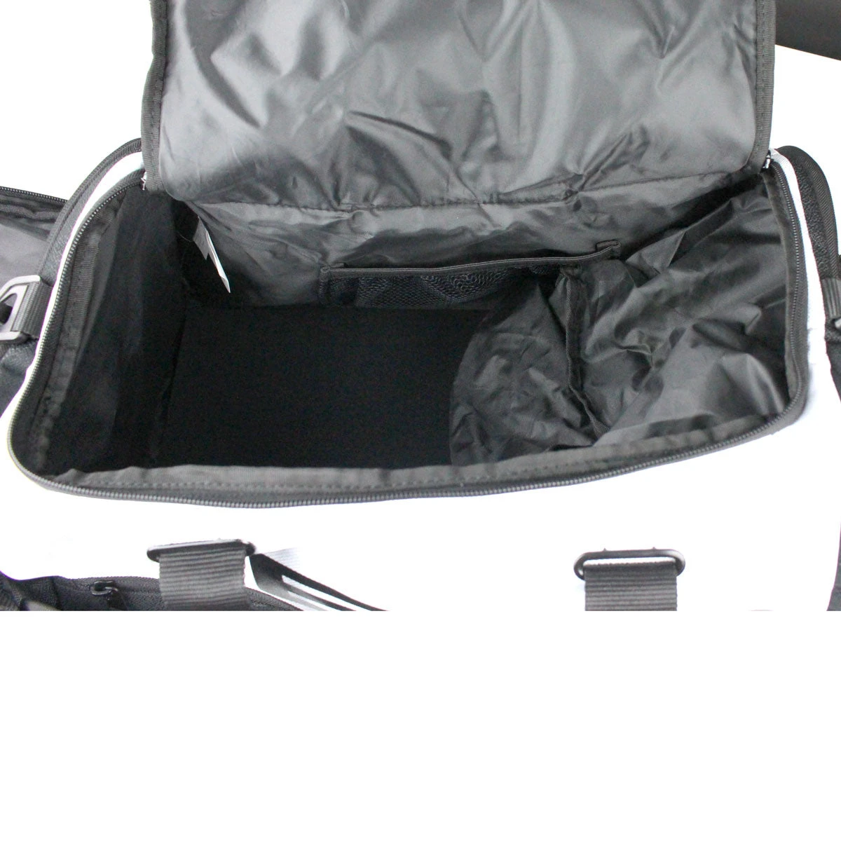 Head Novak Djokovic Duffel Bag (White/Black) 4 Head Novak Djokovic Duffel Bag (White/Black) - Image 2