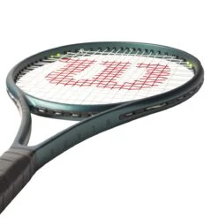 Wilson Blade 100UL V9 -Tennipro Store cq5dam.web .1200.1200 26 a8735f59 dab6 4d2b abf9 b1ec9c976fb4