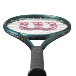 Wilson Blade 100 V9 11 Wilson Blade 100 V9 -Tennipro Store cq5dam.web .1200.1200 32 7f0e085d 11da 40f9 84e5 b6a161ca7d1f
