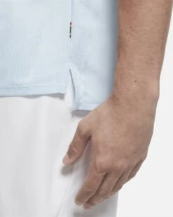 Nike Men's Court Breathe Slam Top (Light Blue) -Tennipro Store nikecourt breathe slam tennis top XCLX56 a84d1663 cc90 443b 8583 d020808c5008